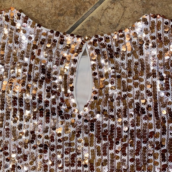 Forever 21 Rose gold sequined top - Picture 2 of 3